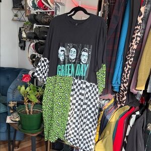 Gildan Women's Long Sleeve Tee - Black, Green, White